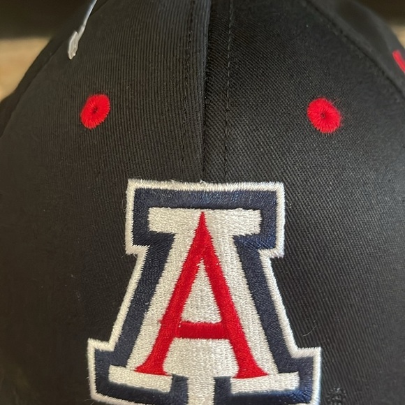 NWT Captivating Headgear University of Arizona baseball hat. - Picture 2 of 7